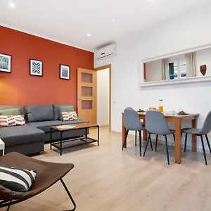 apt-recently-renovated-2-bedroom-in-eixample.topbarcelonahotels.com/